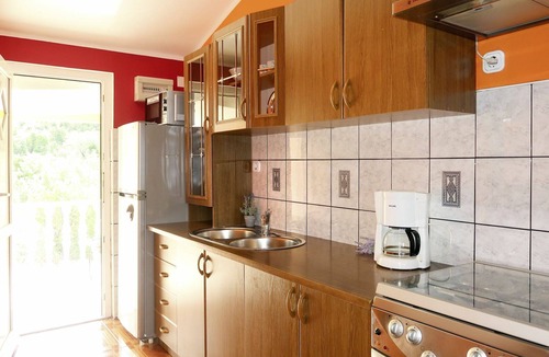 Prizna Apartment | Cosy apartment for 2 people with A/C, WIFI, TV and terrace