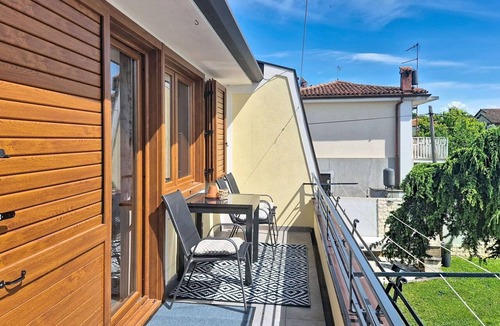 Finida Apartment | Cosy apartment for 4 guests with WIFI, A/C, TV, terrace and pets allowed