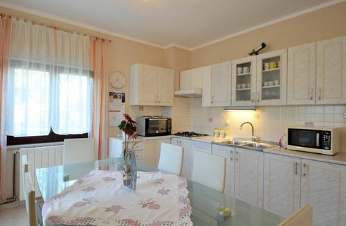 Bubani House | Cosy apartment in villa for 4 guests with A/C, private pool, WIFI, TV, terrace and parking