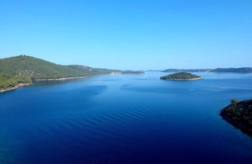 Dragove Apartment | Cosy Apartment, sea view, Long Island, Croatia