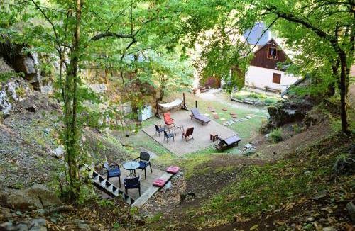 Gospic Ski Chalet | Cosy Chalet in Gospić with Jacuzzi and Mountain View