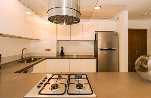 Al Raha Beach Apartment | Cozy 2-bedroom apartment in beautiful Abu Dhabi with fitness room, WiFi
