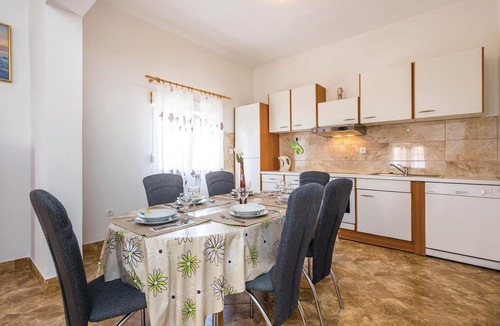 Lukovo Sugarje Apartment | Cozy apartment in Lukovo Sugarje