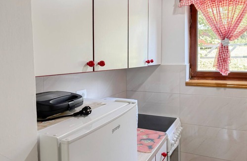 Crni Lug Apartment | Cozy apartment in Crnl Lug with WiFi