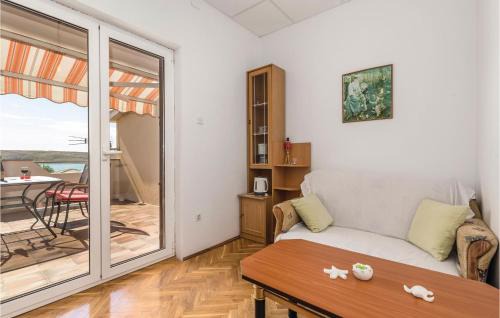 Dinjiska Apartment | Cozy Apartment In Dinjiska With House Sea View