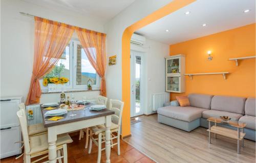 Kornic Apartment | Cozy Apartment In Kornic With House Sea View