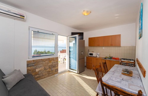 Novigrad Apartment | Cozy apartment in Novigrad with house sea view