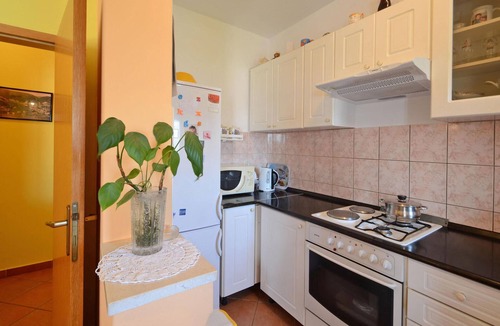 Kneza Apartment | Cozy apartment in Racisce with WiFi