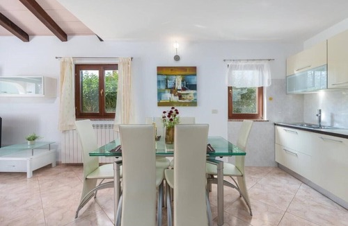 Buzinija Villa | Cozy Holiday Home with Private Pool and Garden in Novigrad