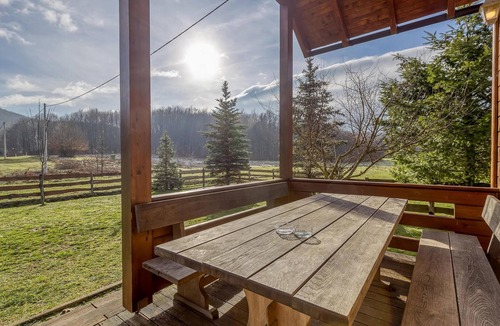 Gospic House | Cozy home in Buzim with sauna
