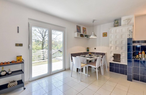 Duga Resa House | Cozy home in Donji Zvecaj with sauna