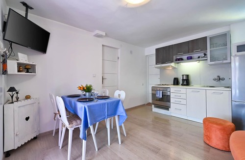 Tuheljske Toplice House | Cozy home in Tuheljske Toplice with kitchen