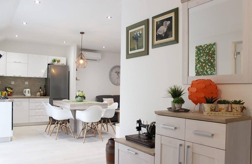 Dracevica House | Cozy home in Nerezisca with WiFi