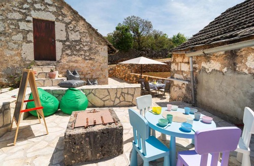 Runovici House | Cozy Home In Podosoje