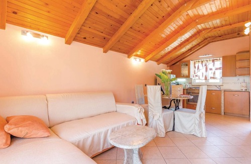 Sarsoni House | Cozy home in Viskovo with kitchen