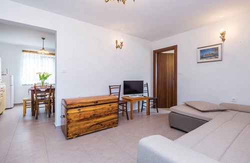 Sarsoni House | Cozy home in Viskovo with kitchen