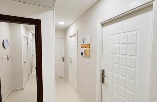 Al Barsha 1 Hotel | Cozy Single Partition Room Near Mall of the Emirates