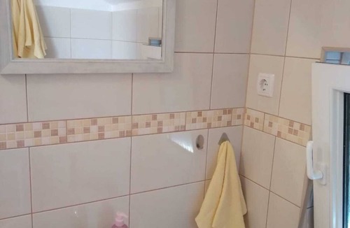 Molat Apartment | Cozy studio in peaceful Molat with WiFi, AC