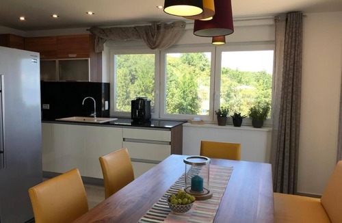 Zagore Apartment | "Cres" holiday flat with stunning sea views