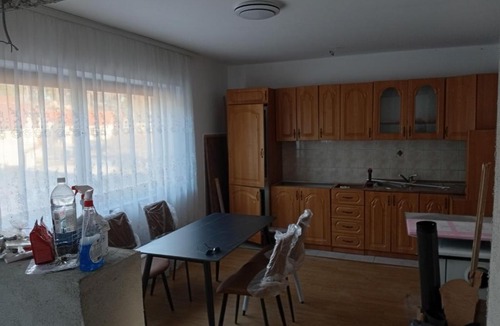 Canton 10 Apartment | Cvrle