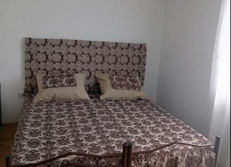 Canton 10 Apartment | Cvrle