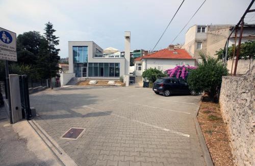 Plisac Apartment | D R Apartments