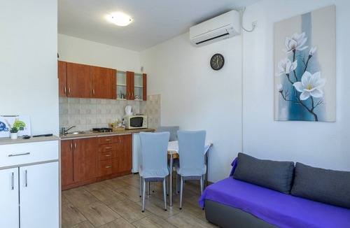 Pula Apartment | Danka with Shared Pool/One bedroom A1