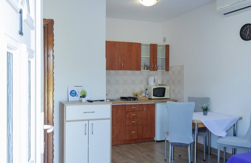 Pula Apartment | Danka with Shared Pool/One bedroom A1