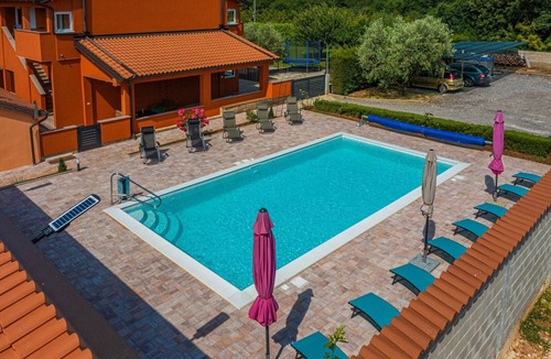 Pula Apartment | Danka with Shared Pool/One bedroom A4