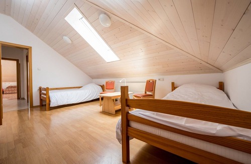 Log pod Mangartom House | Dawn private room with shared bathroom