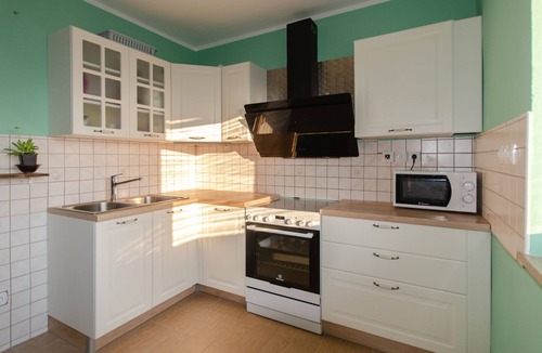 Bled Apartment | Deerwood-Holiday Cozy Apartment with Bled Castle View and Pretty Garden