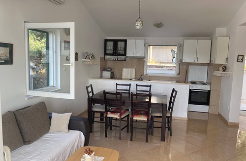 Blace Apartment | 🌴 Discover Your Oasis in Blace, Croatia - 2-bed Flat by the Serene Beach! 🌴