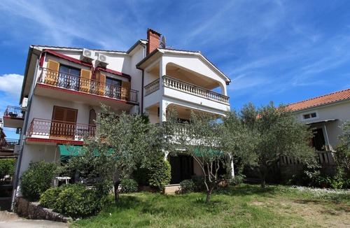 Malinska-Dubasnica Apartment | Double room Jelka 4 for short and long stay near the beach in Malinska
