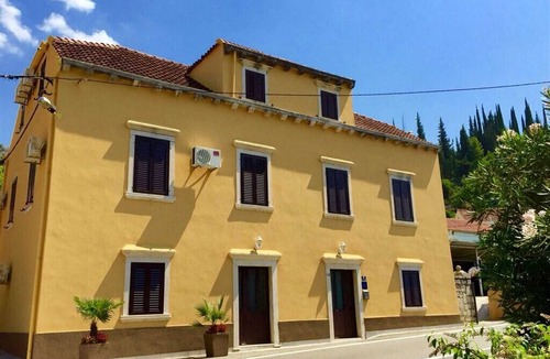 Trsteno Apartment | Double room with private external bathroom - Rooms Mozara 1