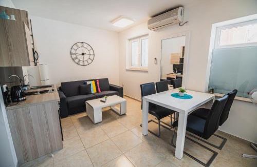 Vodice Apartment | Downtown Park Apartments with Balcony