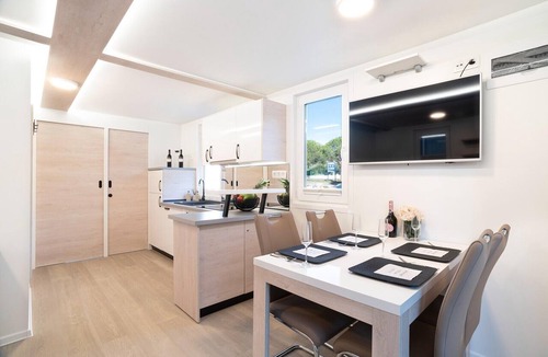 Seca Boat Rental | Dream houseboat by the sea with terrace