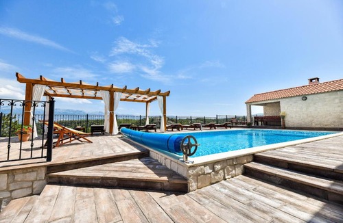 Novigrad Apartment | Dreamview & heated pool at Lucija 2