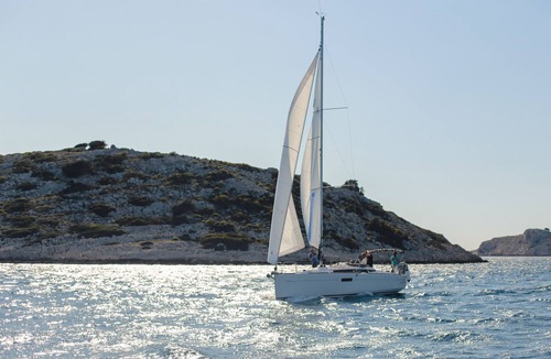 Ploce Boat Rental | Dubrovnik Delight: Sun-soaked Sailing Adventure