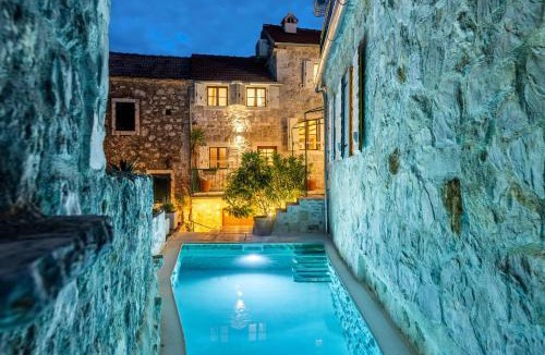 Pitve Villa | Dvor Pitve Villas