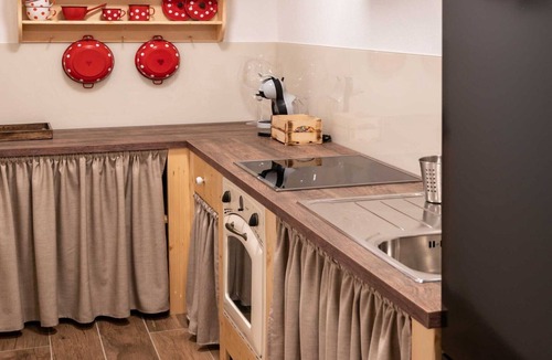 Hrib pri Hinjah House | Echo Valley Hillside Holiday Home with Sauna - Two Bedroom Holiday Home with Sauna