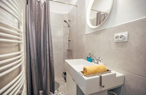 Zrenjanin Apartment | Edith Piaf