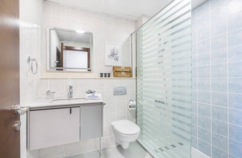 Jumeirah Village Triangle Apartment | Elegant Studio in JVT w/ Minimalist Interior