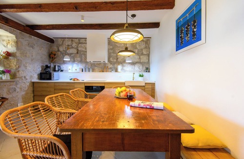 Brsecine Villa | Elegant 3-Bedroom Seaview Villa with Pool, Fast Optic WiFi & AC