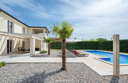 Labinci Villa | Elegant villa with private pool near Porec
