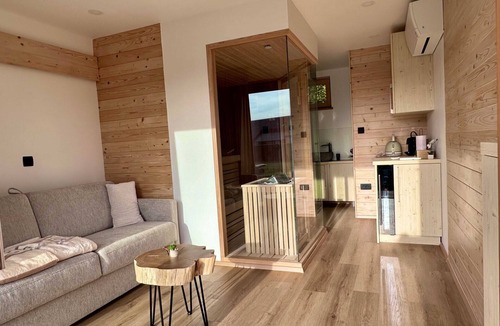 Sencur House | Elegant Warm Bliss Hideaway Escape Lodge - Glamping