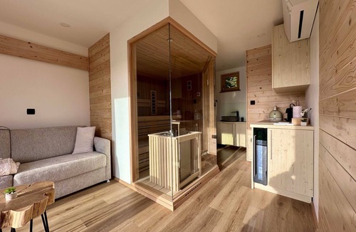 Sencur House | Elegant Warm Bliss Hideaway Escape Lodge - Glamping