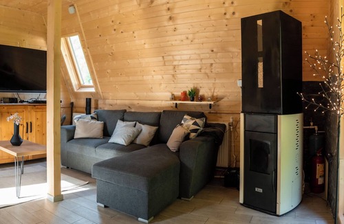 Remeti House | Escape Remeti Aframe by the River - Cosy mountain cabin with outdoor hot tub