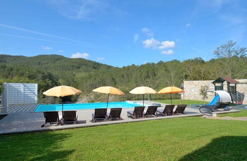 Buzet Villa | Estate with four stone villas and swimming pool
