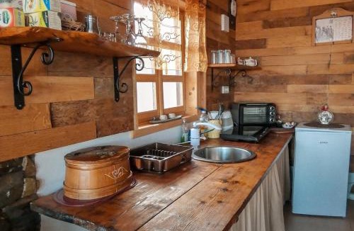 Mladenovac Ski Chalet | Etno kompleks Orahovac - Vajat Slavuj