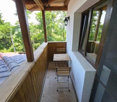 Arefu House | Evernest Guesthouse